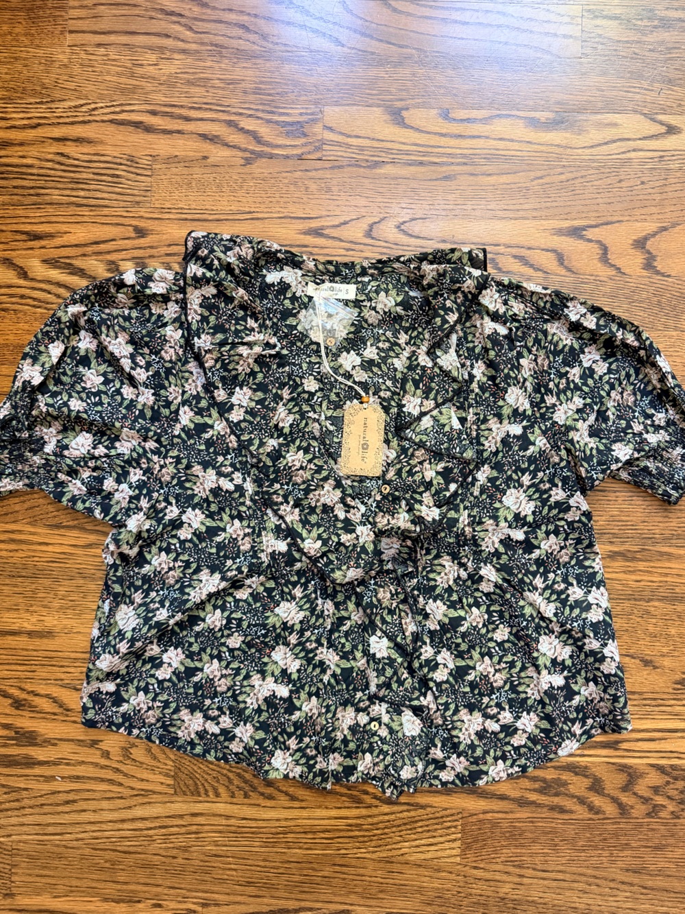 NATURAL LIFE Black Floral Puff-Sleeve V-Neck Blouse